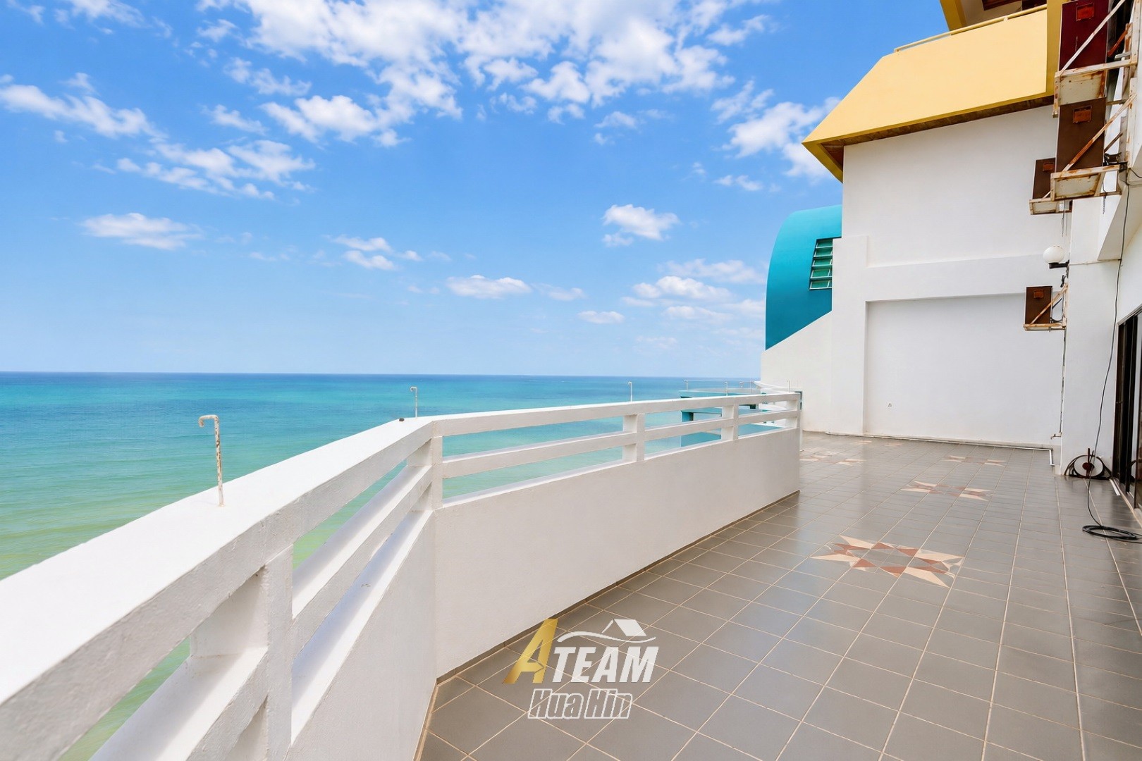 Penthouse de 4 chambres à vendre au Cha-Am Grand Condotel