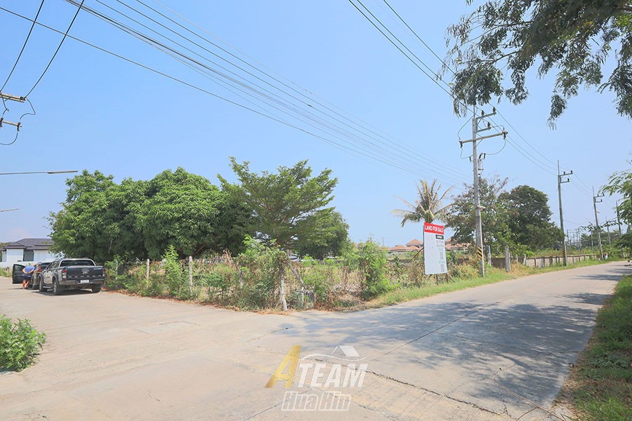 Land for Sale Victor's Land for Sale Soi. 102 16