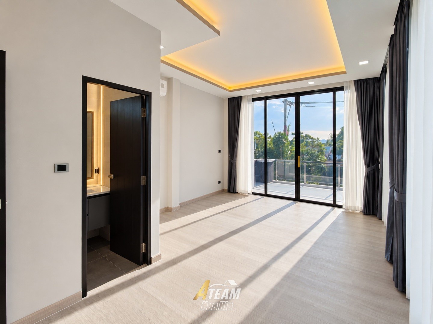 Villa contemporaine exceptionnelle de 4 chambres à Nong Khon