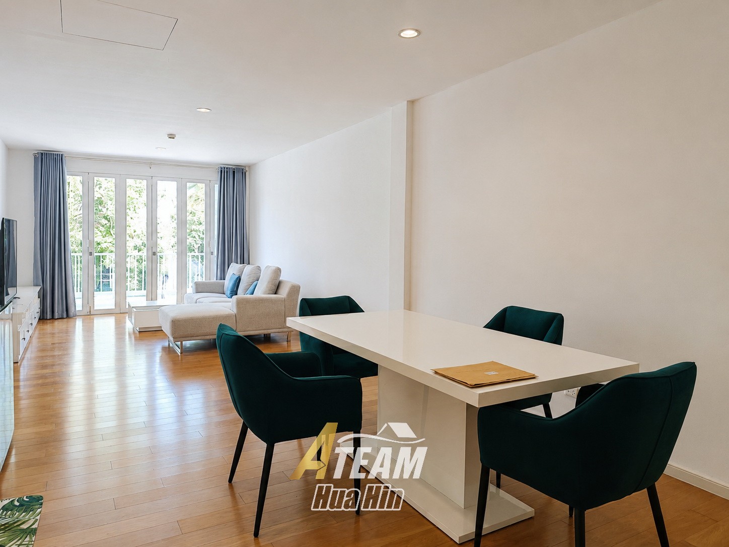 Appartement en bord de mer de 2 chambres avec vue sur la mer, acceptant les animaux, à Malibu Khao Tao