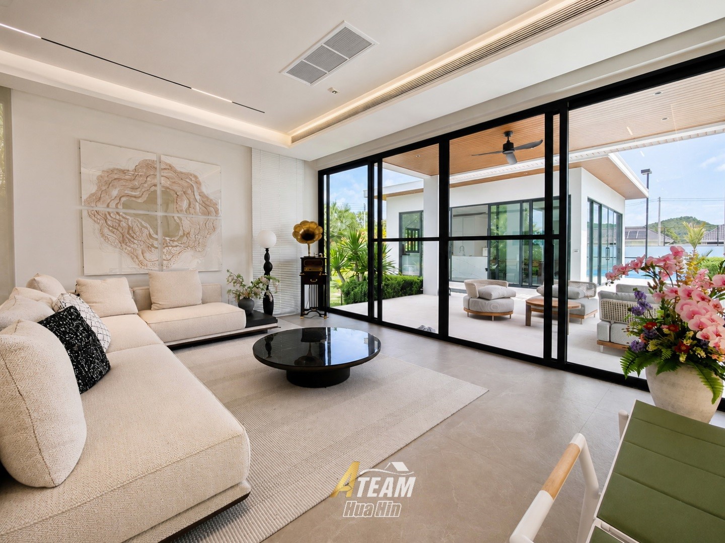 Villa de luxe exceptionnelle de 4 chambres dans le secteur de Black Mountain