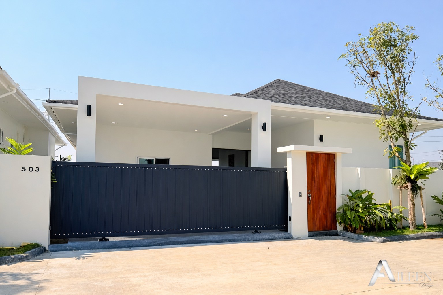 Belle villa avec 3 chambres, 3 salles de bains et piscine dans un quartier résidentiel paisible