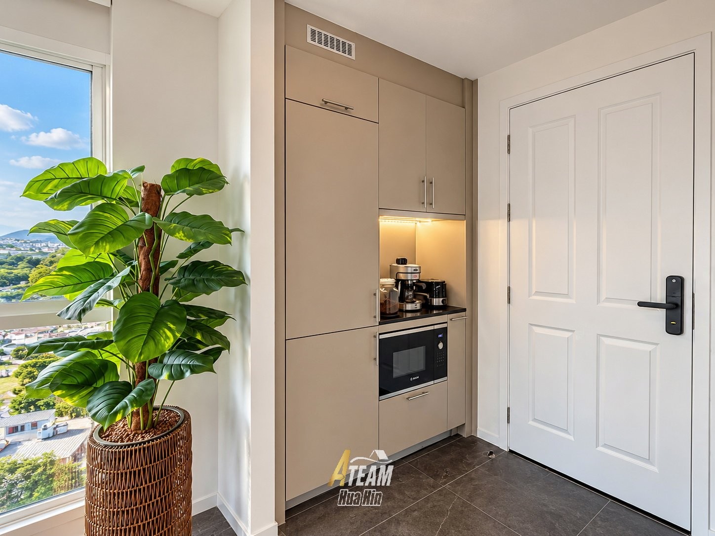 Fully Renovated Top-Floor Corner Condo at Tira Tiraa