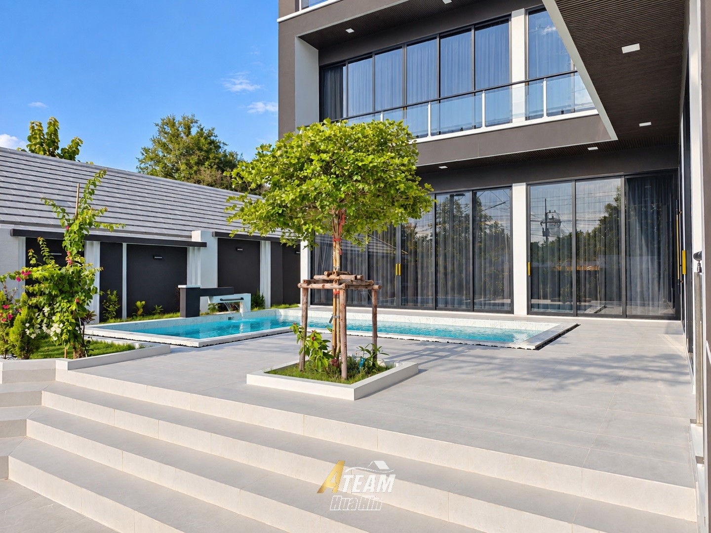 Villa contemporaine exceptionnelle de 4 chambres à Nong Khon