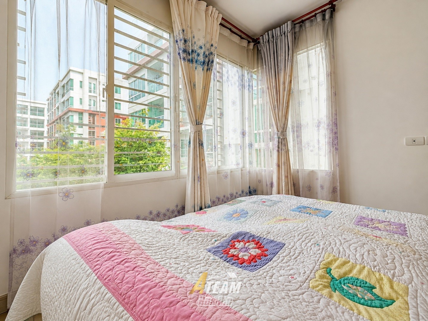 Magnifique appartement avec vue sur piscine à vendre - Seacraze Huahin