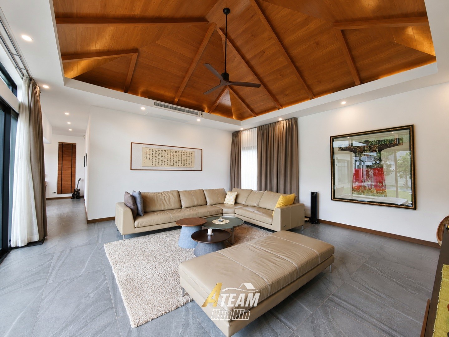 Impressionnante villa de luxe avec piscine, 5 chambres et 4 salles de bains