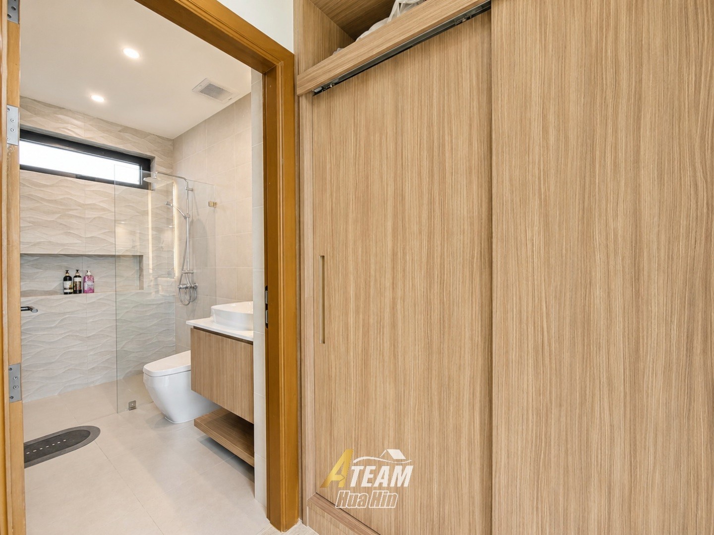 Impressionnante villa de luxe avec piscine, 5 chambres et 4 salles de bains