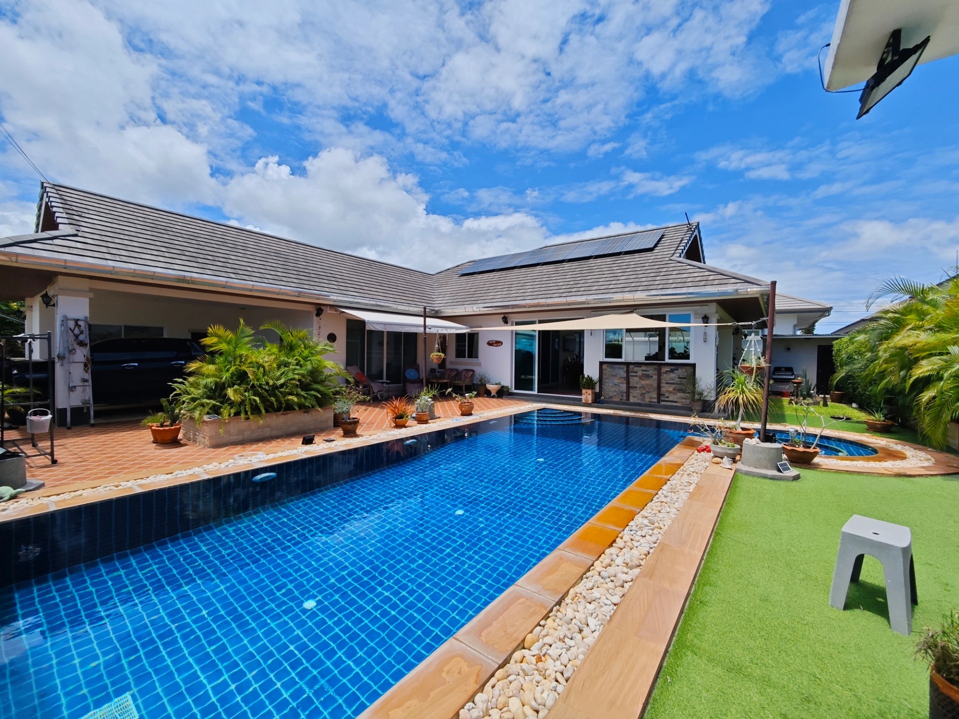 Villa de 3 chambres avec piscine à vendre à Khao Tao