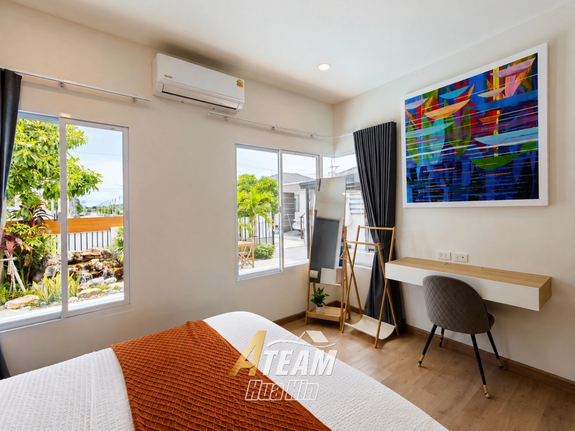 Villa de 2 chambres avec piscine, panneaux solaires et sauna, comme neuve