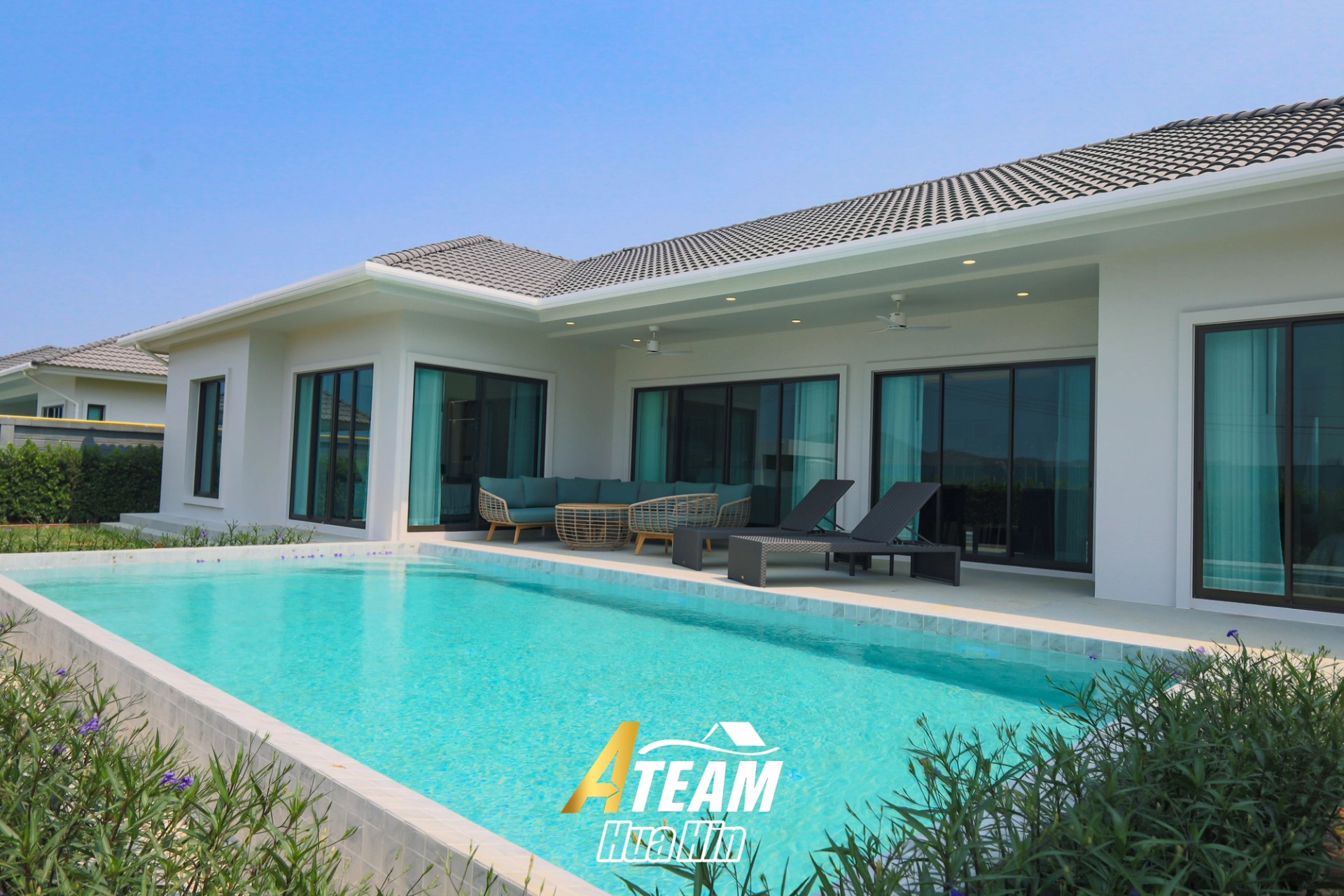 Villa moderne avec piscine de 3 chambres à La Vallee Raintree Residence, Thap Tai