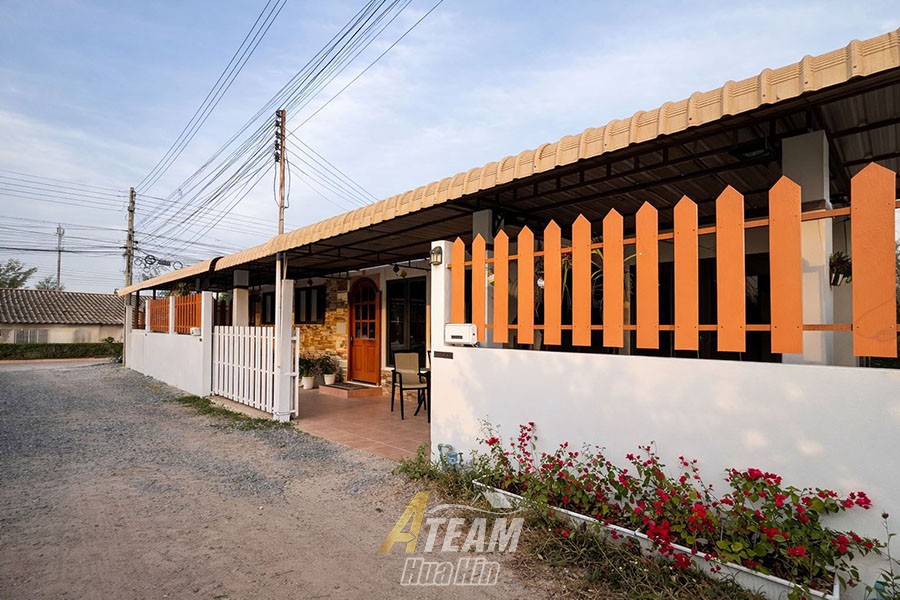img_Townhouse for Sale Claus 3 units townhouse2