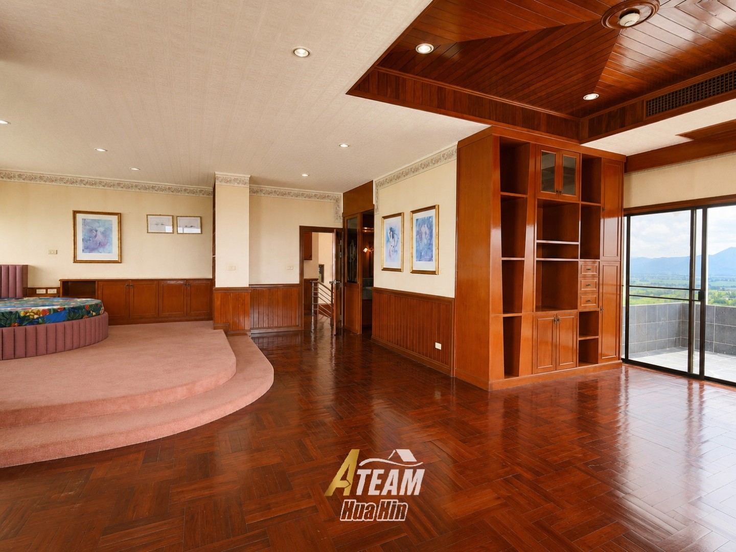 Penthouse de 4 chambres à vendre au Cha-Am Grand Condotel