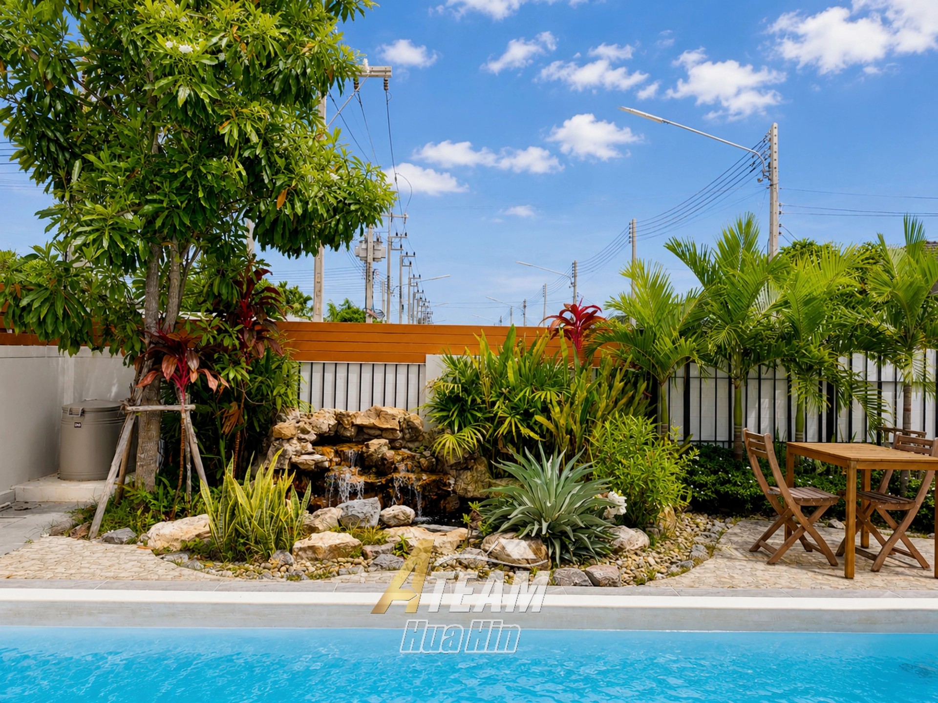 Villa de 2 chambres avec piscine, panneaux solaires et sauna, comme neuve