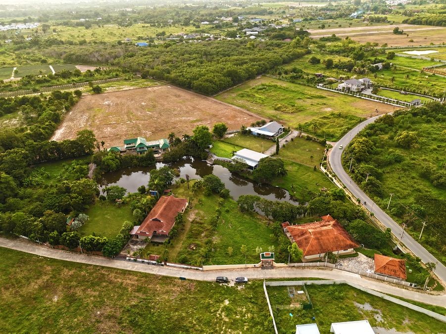 img_lakefront land for sale near black mountain Hua Hin12