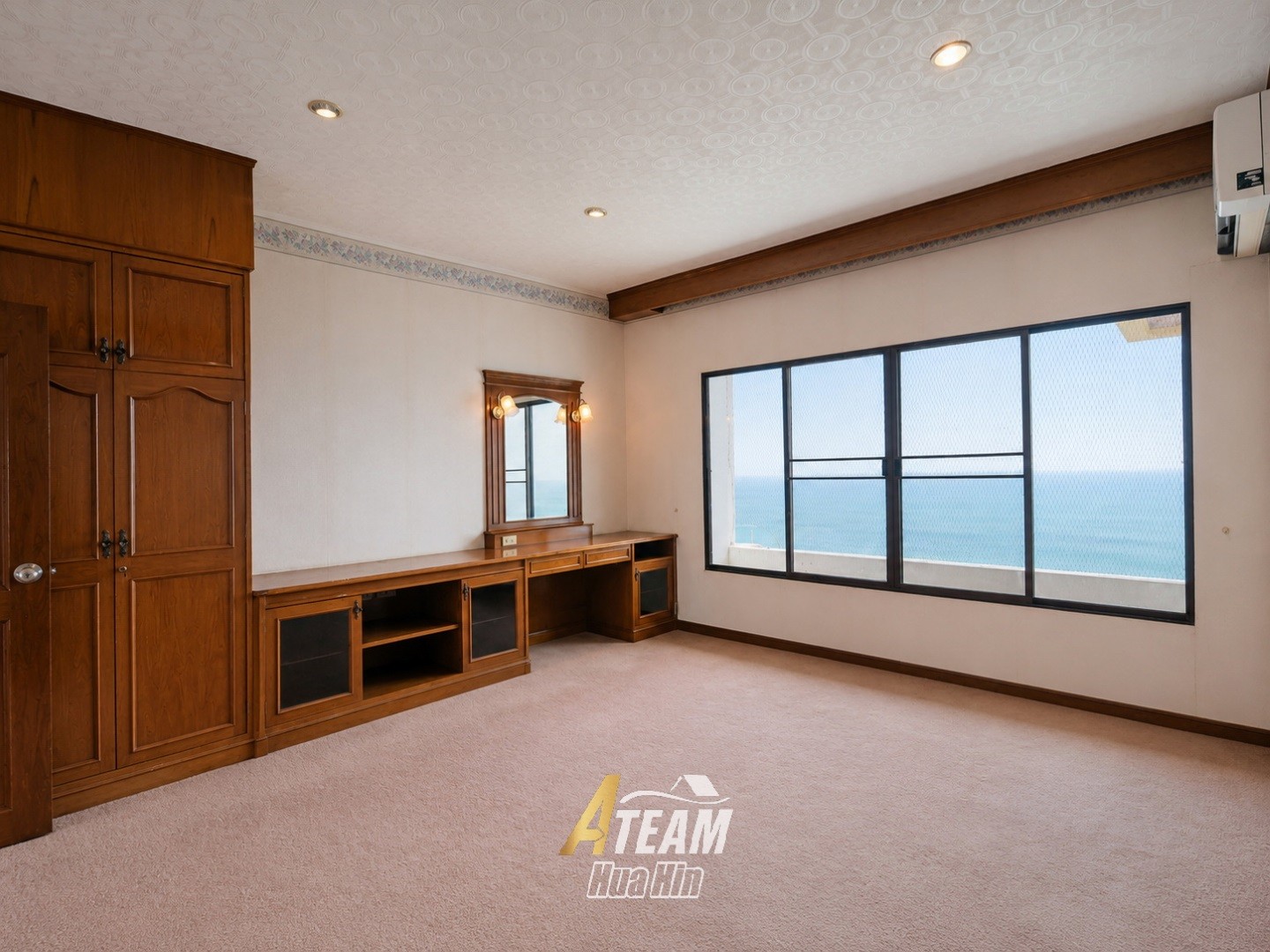 Penthouse de 4 chambres à vendre au Cha-Am Grand Condotel