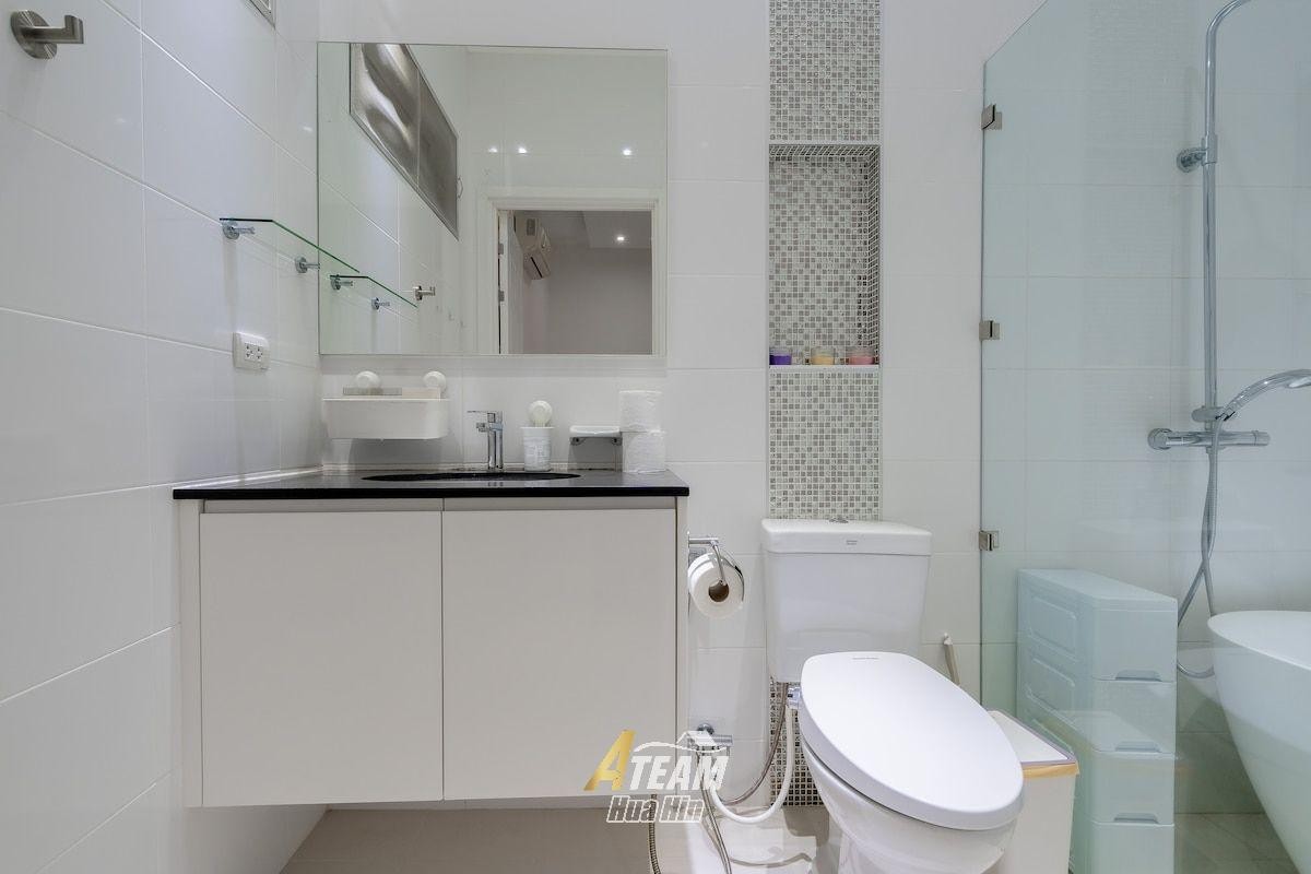 Villa de luxe avec piscine et 3 chambres à vendre à Falcon Hill, Soi 102
