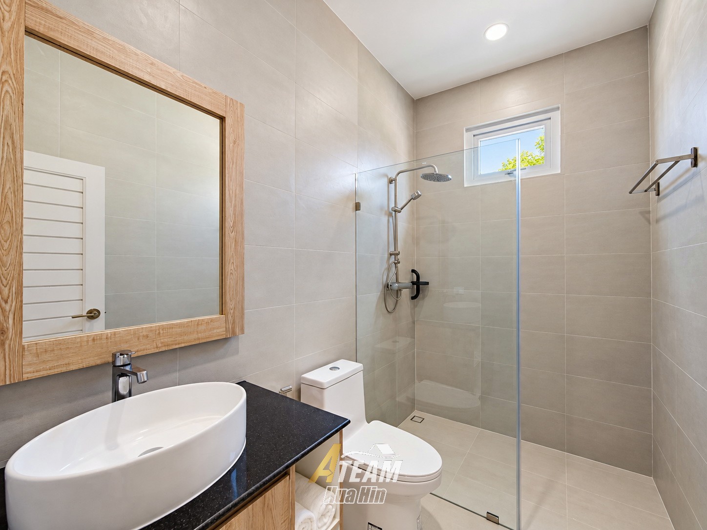 Villa neuve de 3 chambres avec piscine à vendre à Hua Hin Soi 88