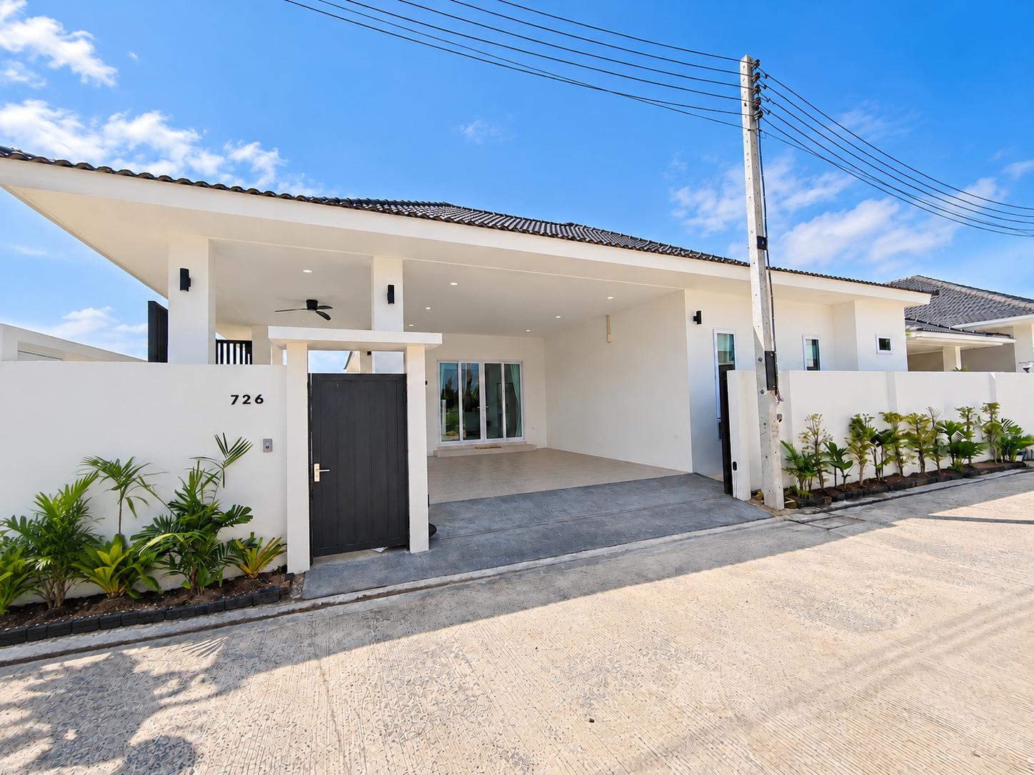 Villa neuve de 3 chambres avec piscine à vendre à Hua Hin Soi 88