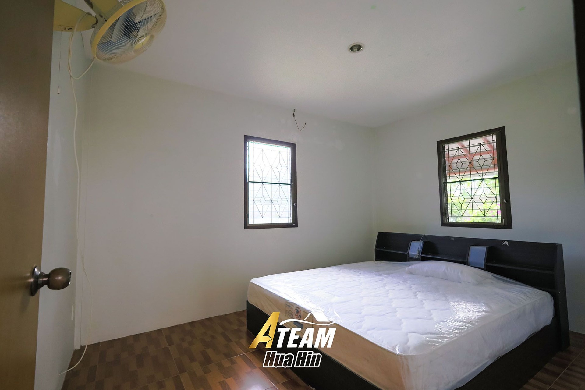 Terrain à vendre à Hua Hin Soi 6 avec vue sur les montagnes