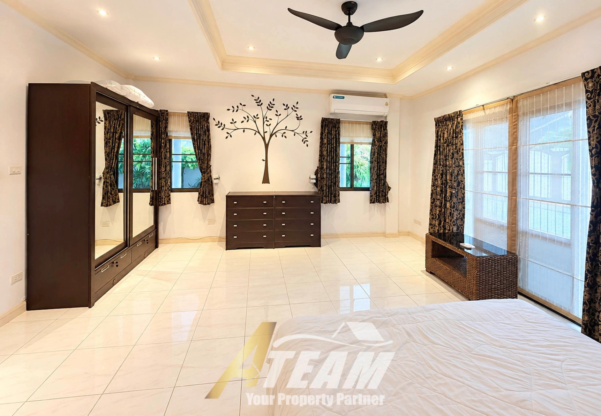 Spacieuse villa de 3 chambres avec piscine privée à louer à Sunset Village 1, Hua Hin Soi 6