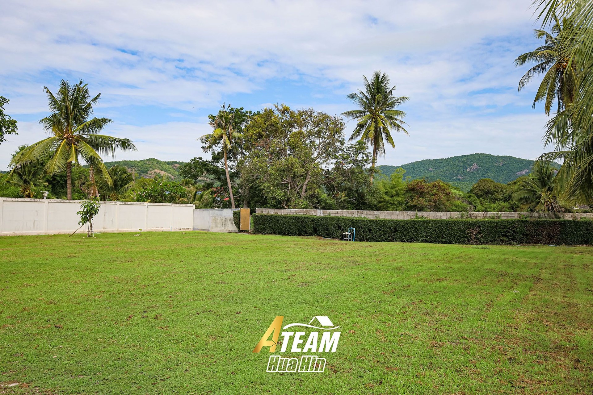 Terrain à vendre à Hua Hin Soi 6 avec vue sur les montagnes