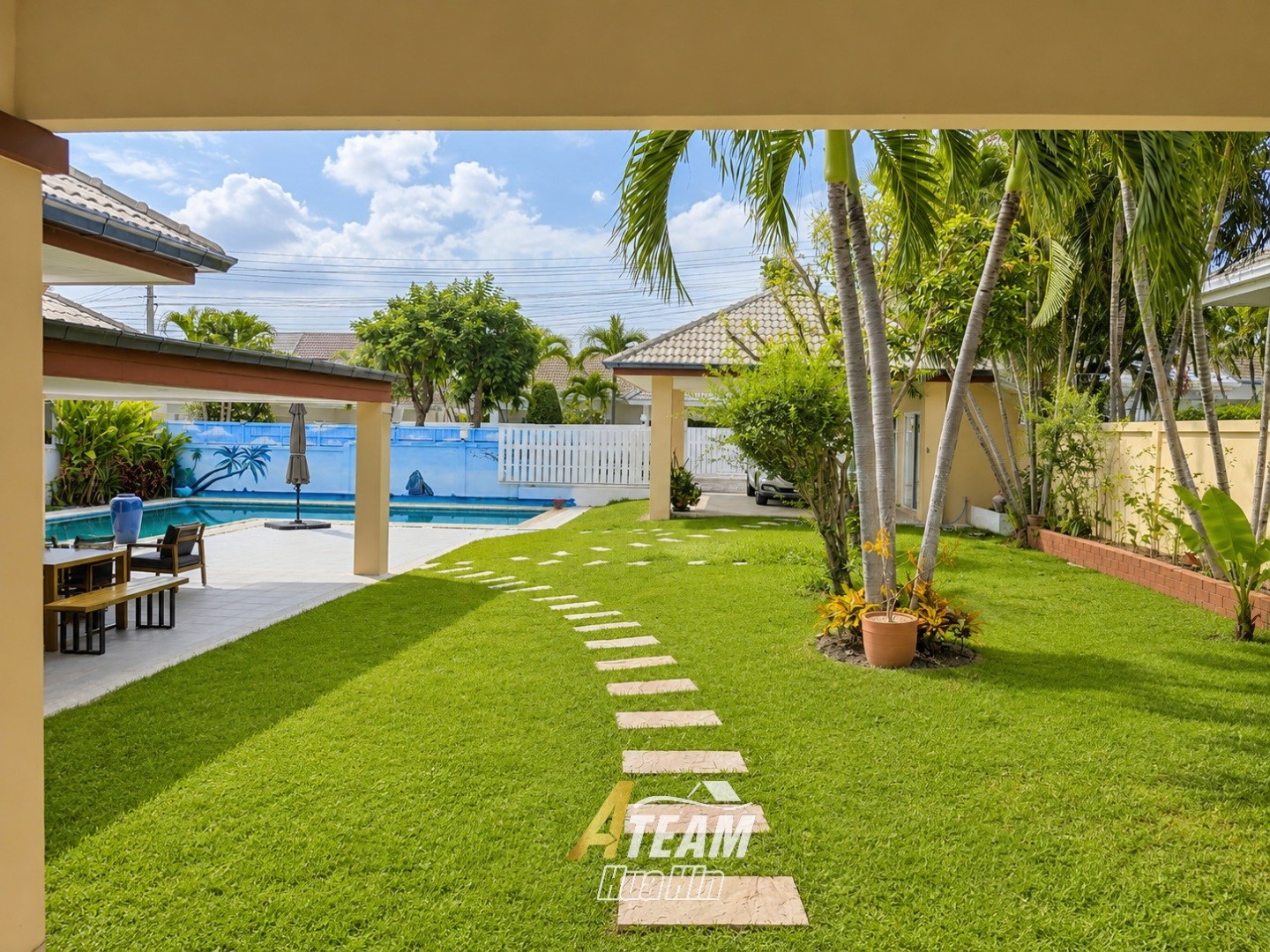À LOUER | Quand le confort rencontre la vie tropicale | Villa avec piscine de 4 chambres | Gold Village, Hua Hin Soi 88