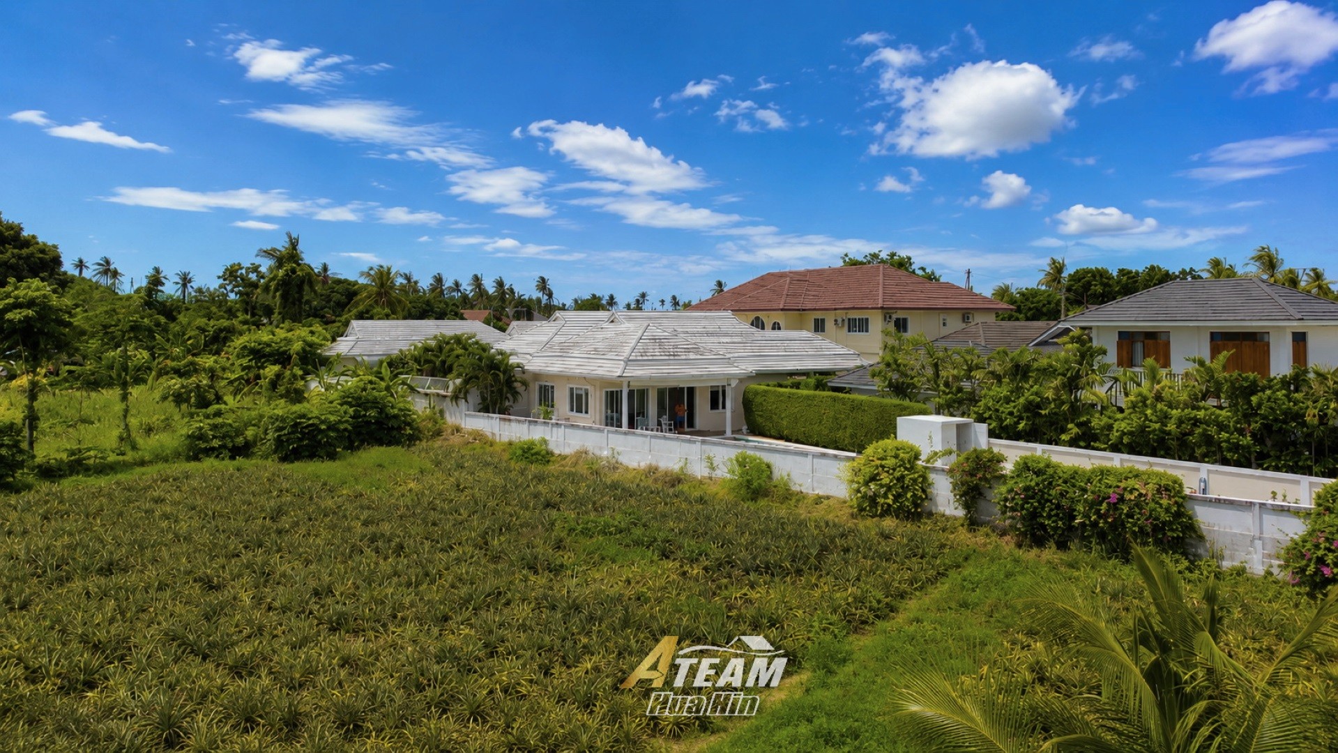 Villa avec piscine élégante de 2 chambres offrant une vue sur les champs d’ananas – Wang Pong, Pranburi