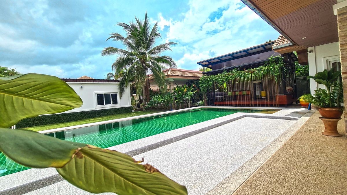 img_orchid palm homes 3 7 bed 7 bathrooms pool villa resale Development Hua Hin10