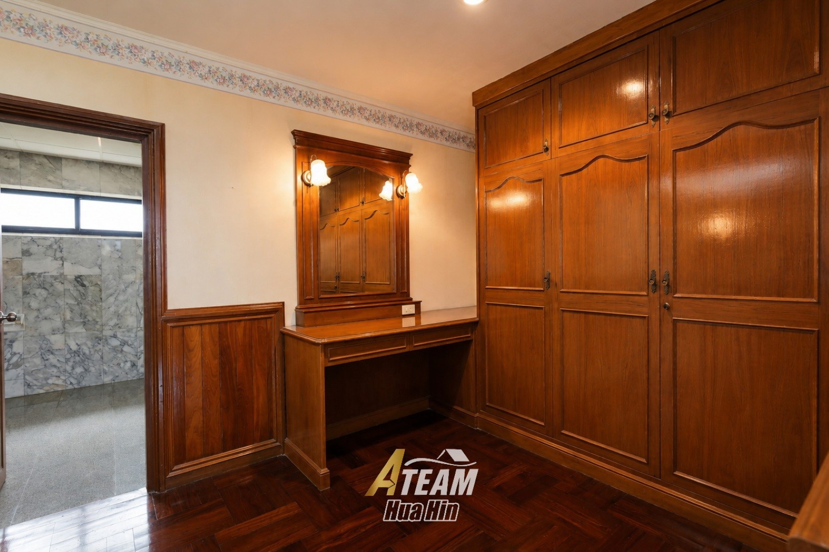 Penthouse de 4 chambres à vendre au Cha-Am Grand Condotel