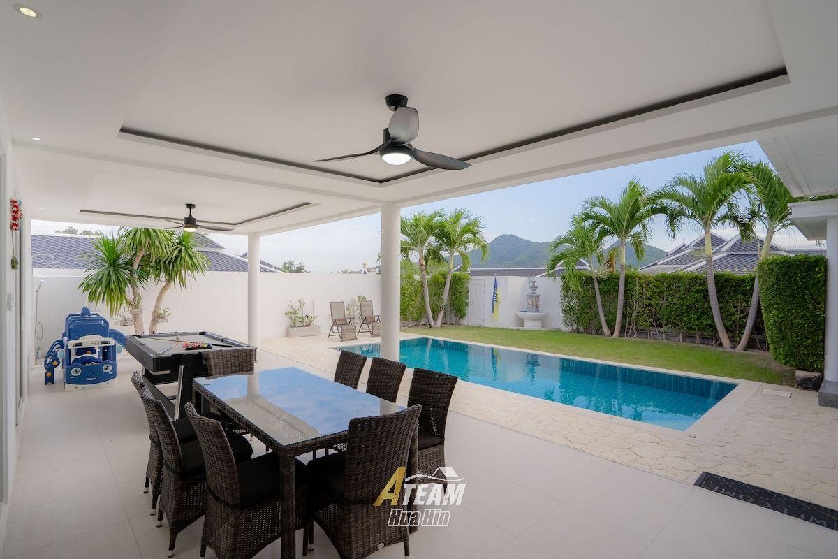 Villa de luxe avec piscine et 3 chambres à vendre à Falcon Hill, Soi 102