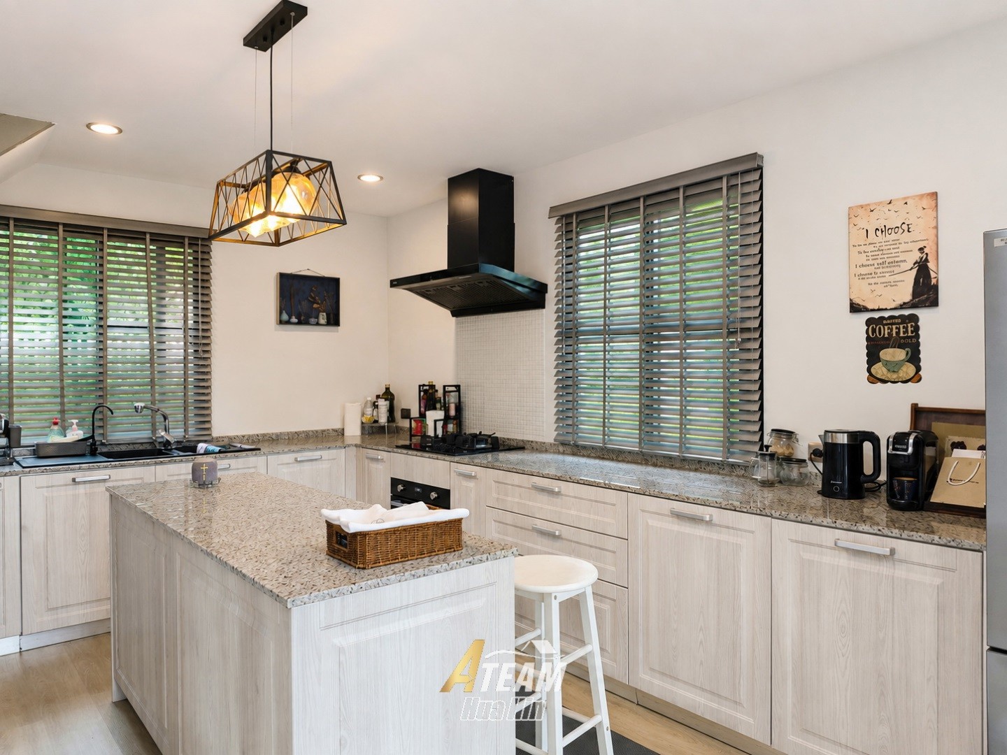 Charmante villa avec piscine de 2 chambres à vendre à Thap Tai
