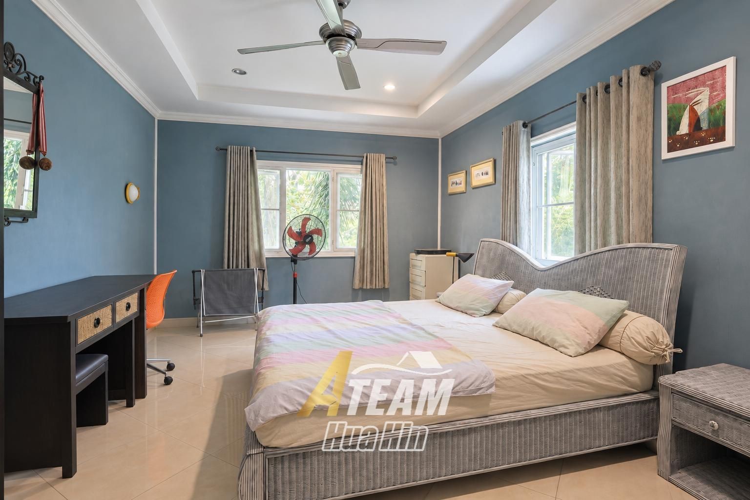 Maison spacieuse de 4 chambres avec maison d'amis et salle de sport à vendre
