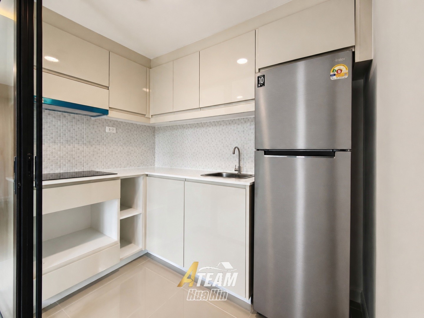 Appartement neuf de 2 chambres à coucher dans Soi 94