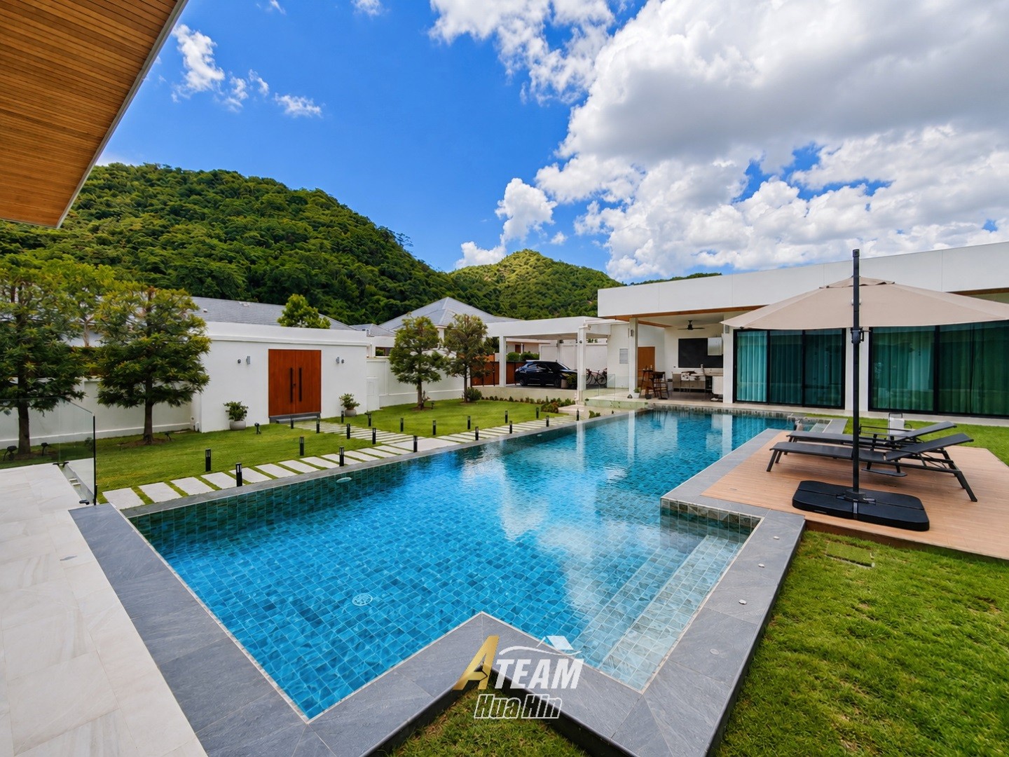 Impressionnante villa de luxe avec piscine, 5 chambres et 4 salles de bains