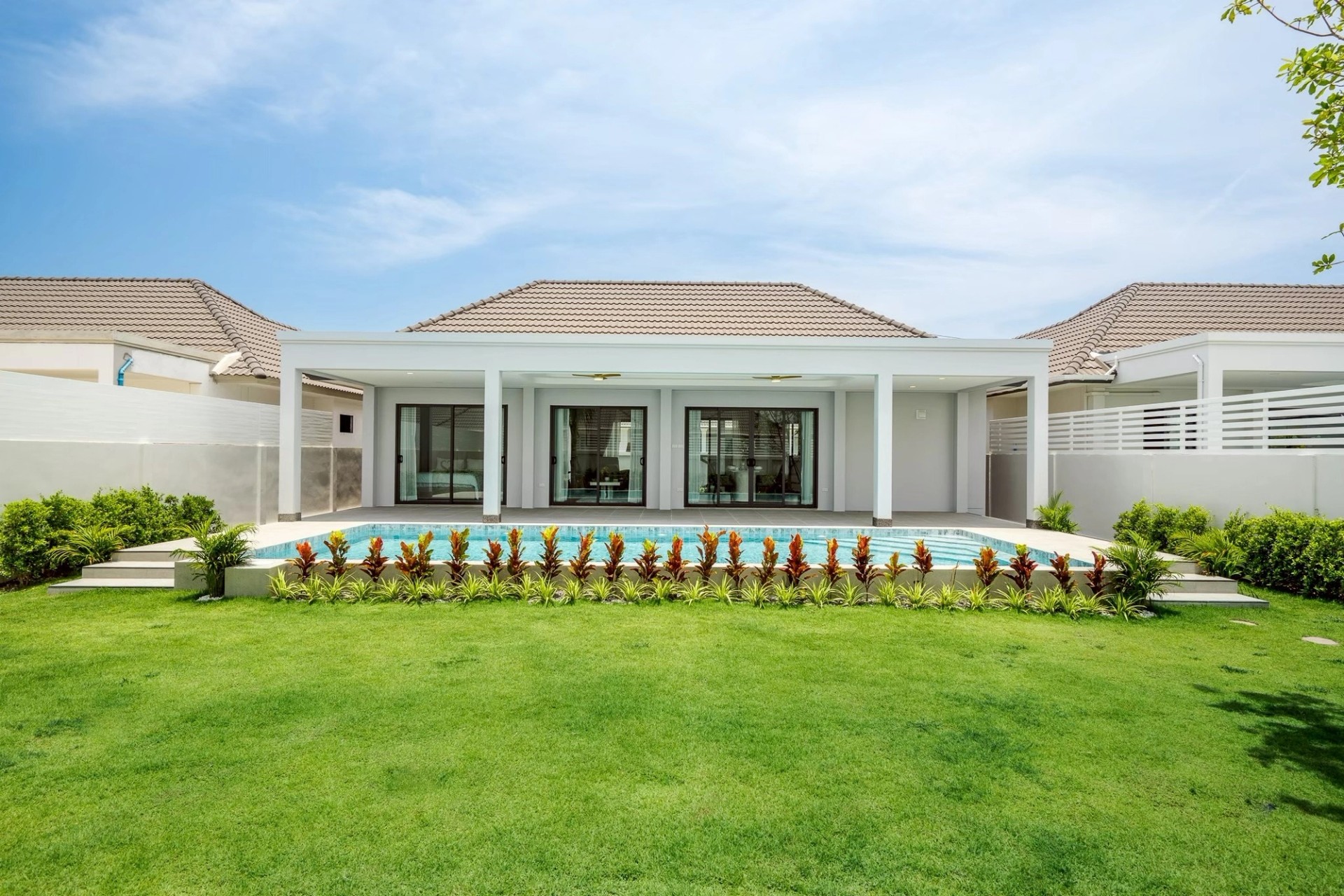 Spacieuse maison familiale de 3 chambres à louer chez FullRich Asset – Grand terrain de 480 m², sam pra ya