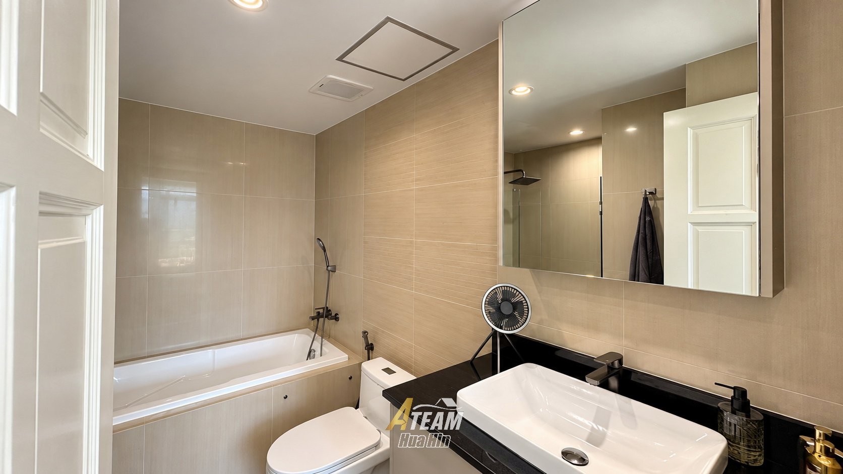 Fully Renovated Top-Floor Corner Condo at Tira Tiraa