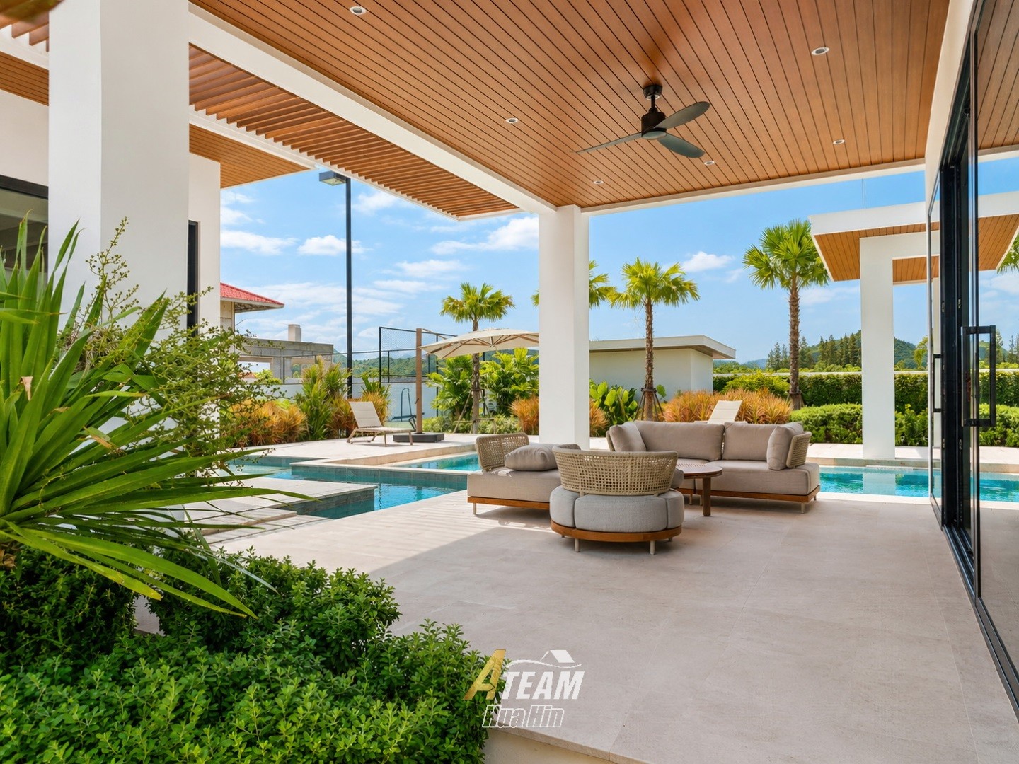 Villa de luxe exceptionnelle de 4 chambres dans le secteur de Black Mountain