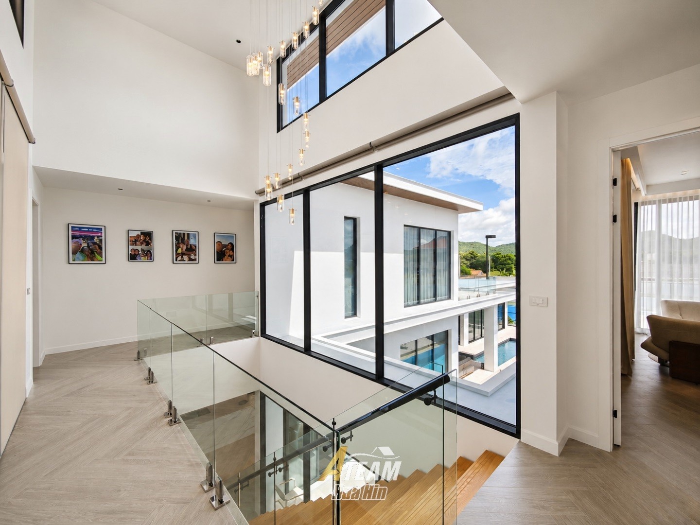 Villa de luxe exceptionnelle de 4 chambres dans le secteur de Black Mountain