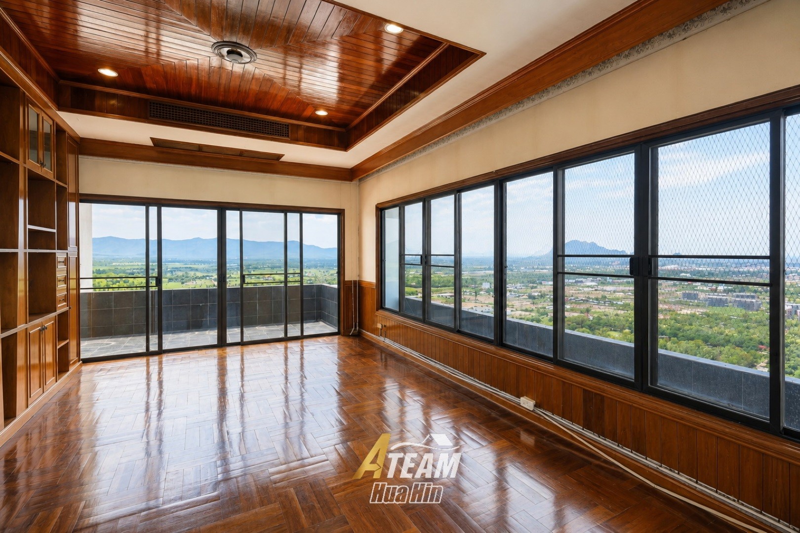Penthouse de 4 chambres à vendre au Cha-Am Grand Condotel