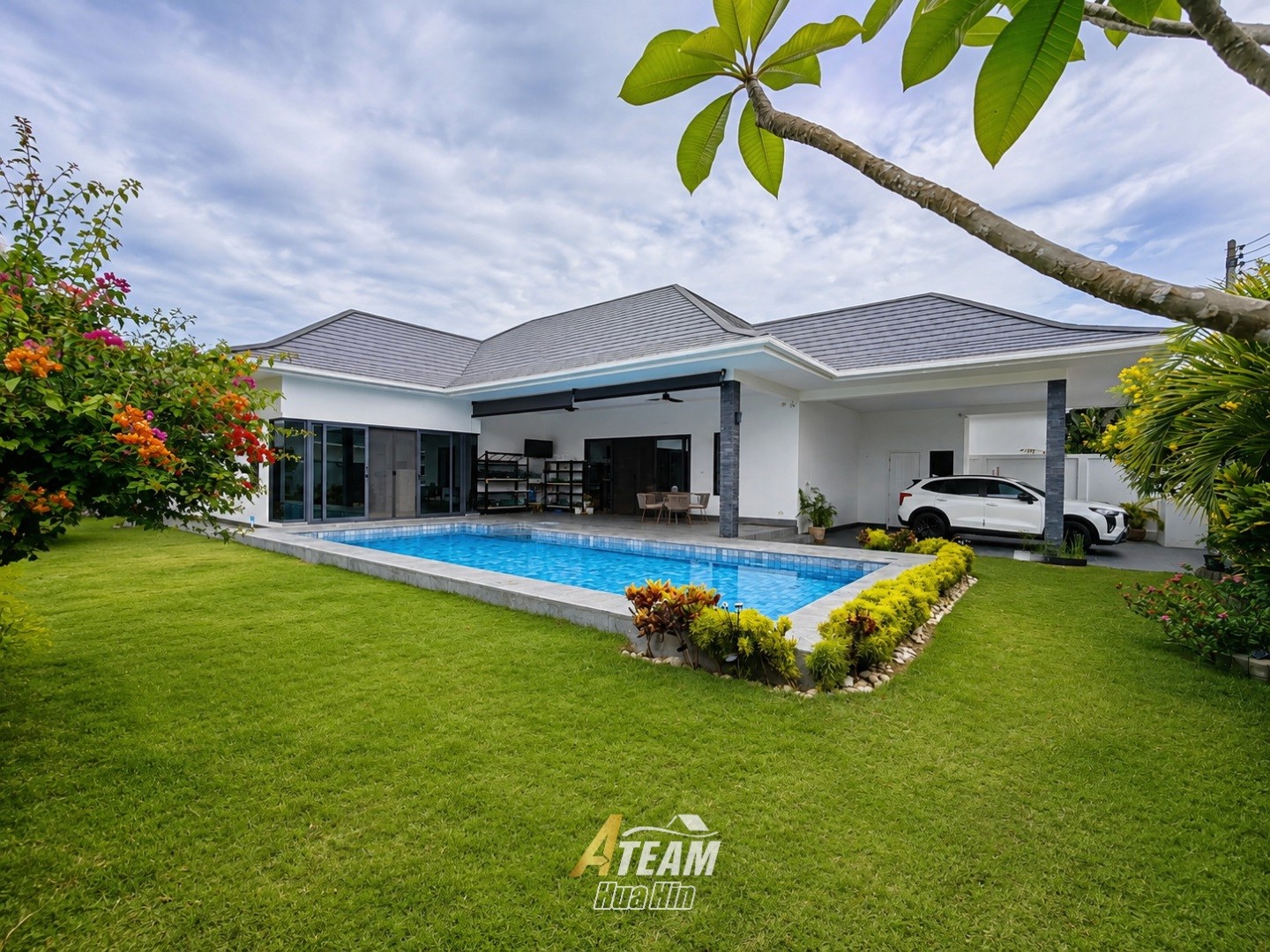 Villa moderne de 3 chambres avec piscine à Aria 2