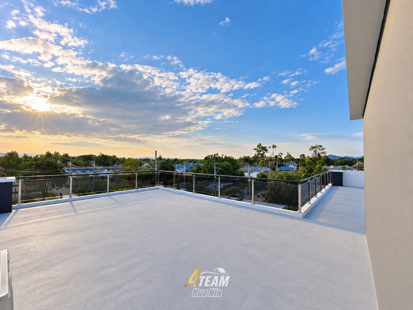 Villa contemporaine exceptionnelle de 4 chambres à Nong Khon