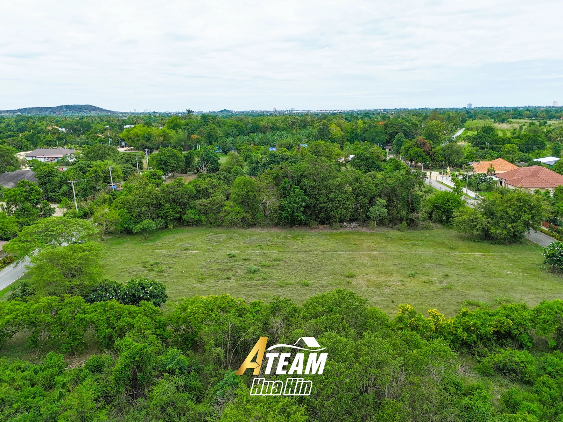 Terrain de 5-Rai à vendre près de Springfield Golf Club