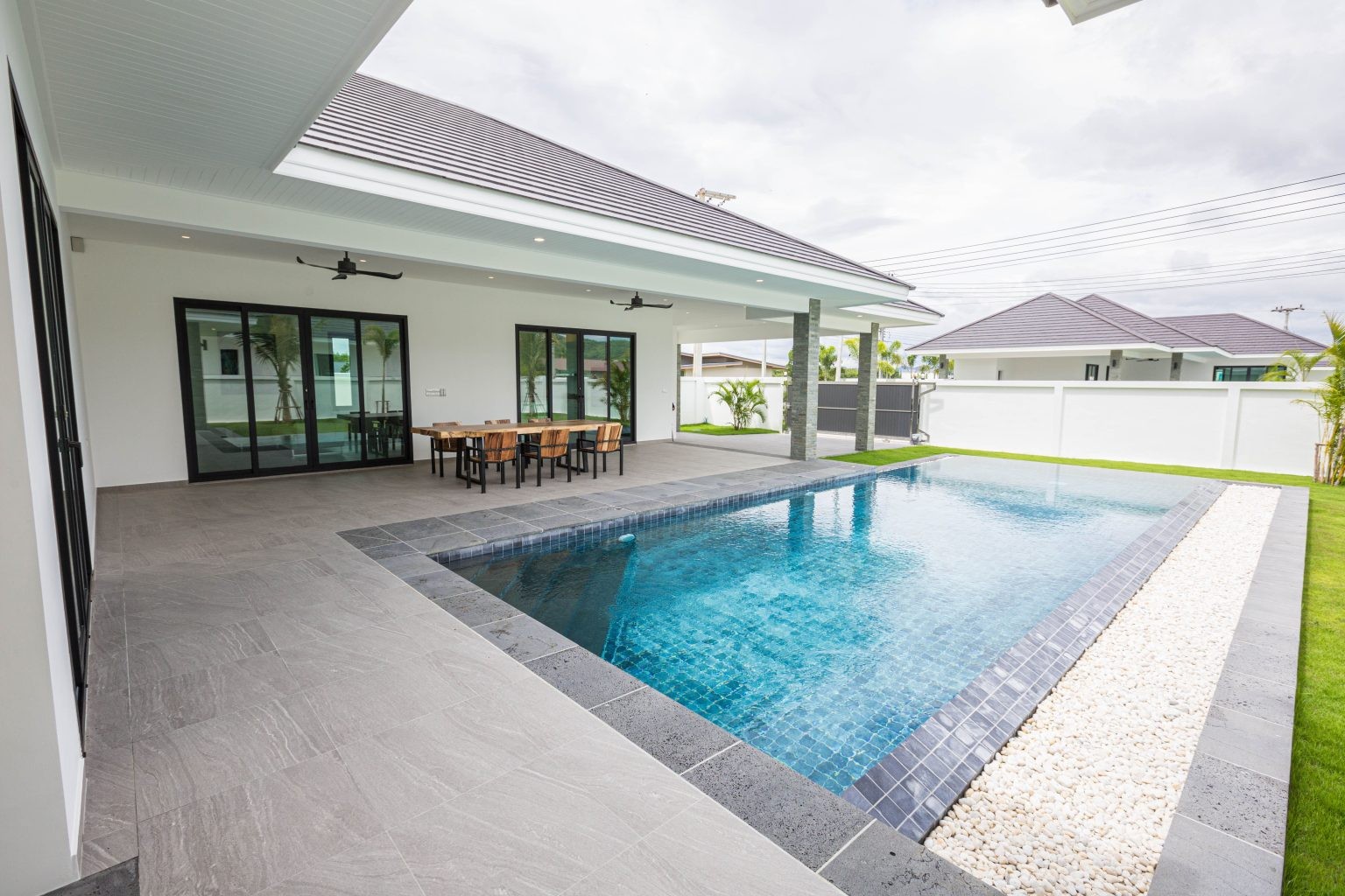 BHUMI Hua Hin – Villas de luxe avec piscine sur de vastes terrains privés