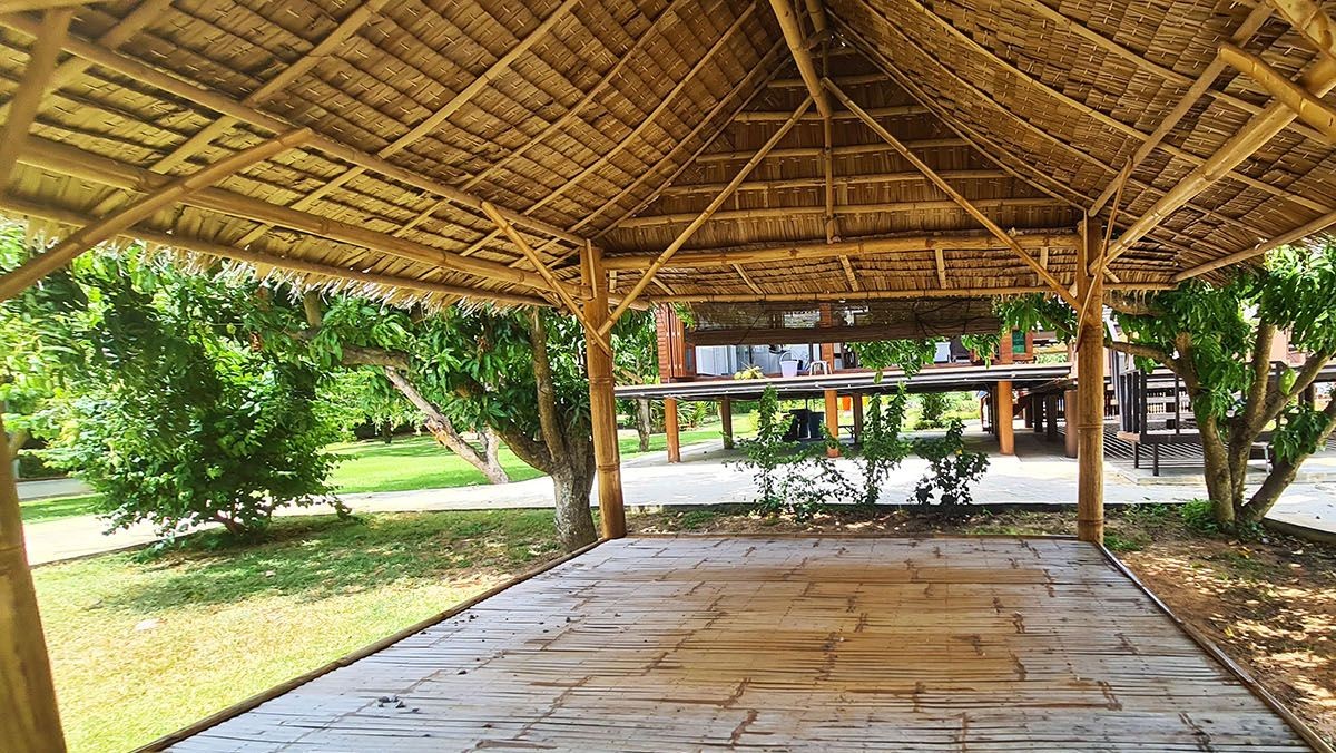 mango-resort-for-sale-sam-roi-yod-guesthous-sala3