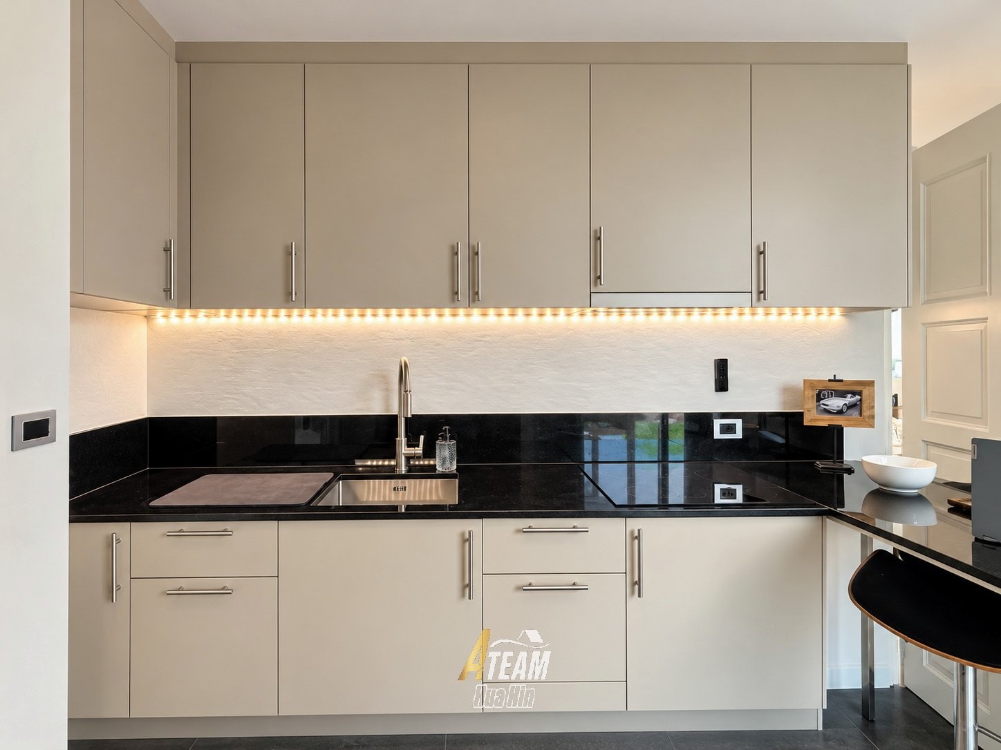 Fully Renovated Top-Floor Corner Condo at Tira Tiraa