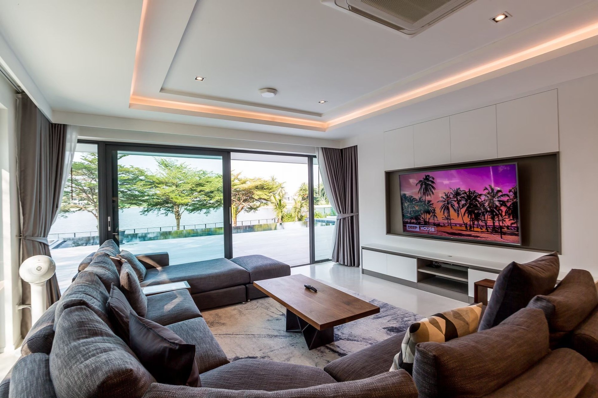Villa exclusive avec piscine à louer au Palm Hills Golf Course, Cha-am