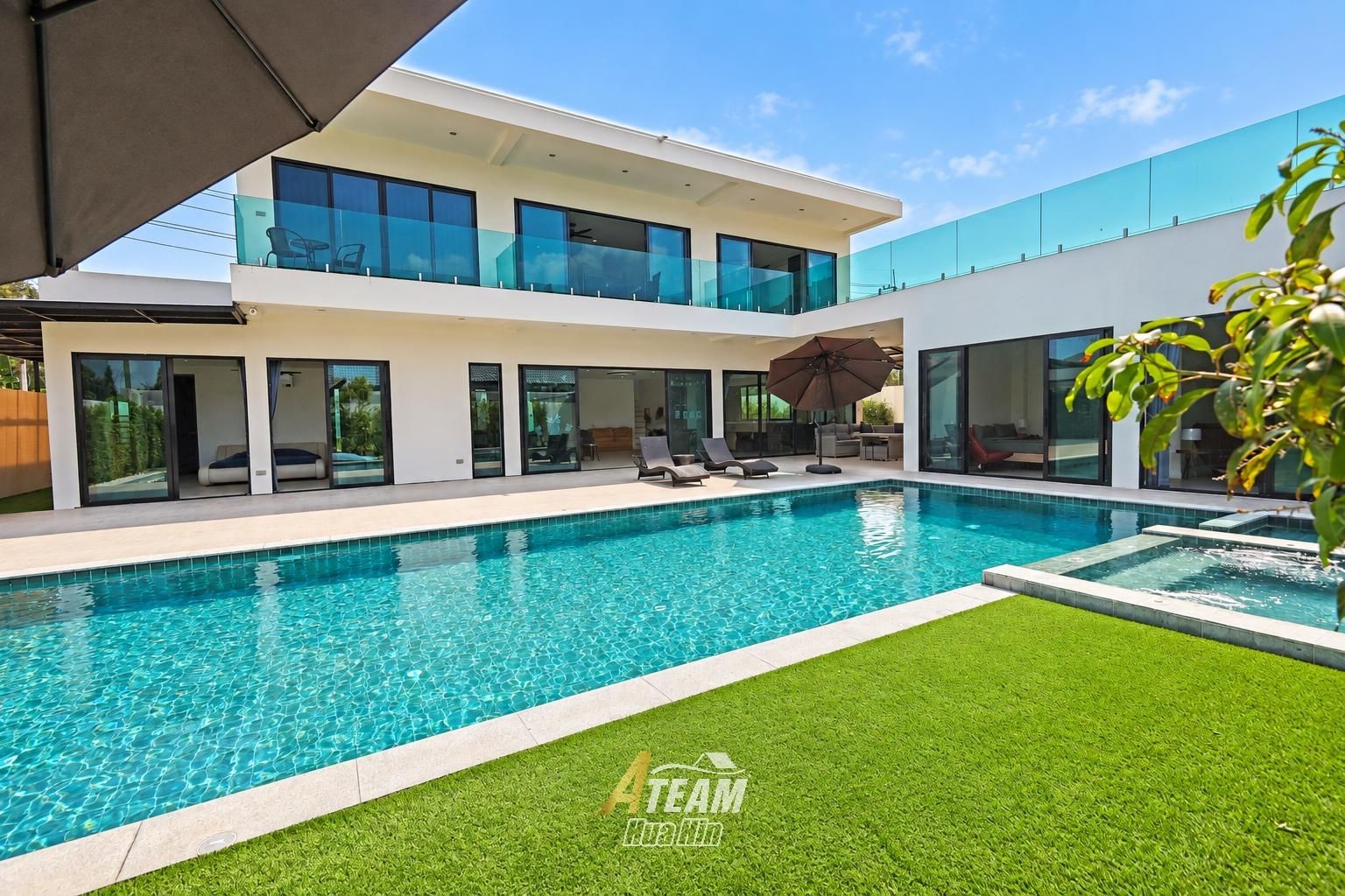 Intelligente, moderne et immense – sur Soi 116 au centre de Hua Hin !