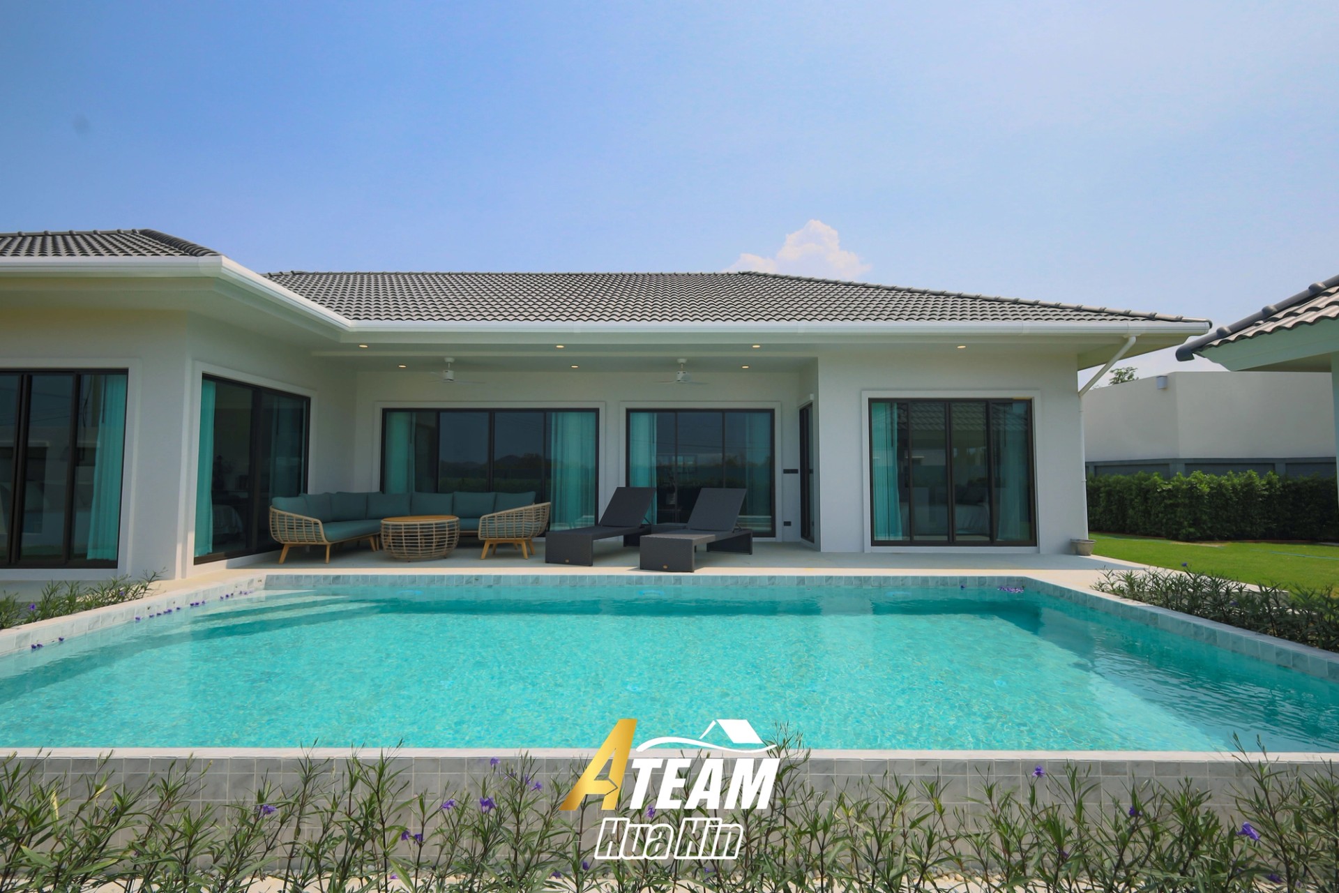 Villa moderne avec piscine de 3 chambres à La Vallee Raintree Residence, Thap Tai