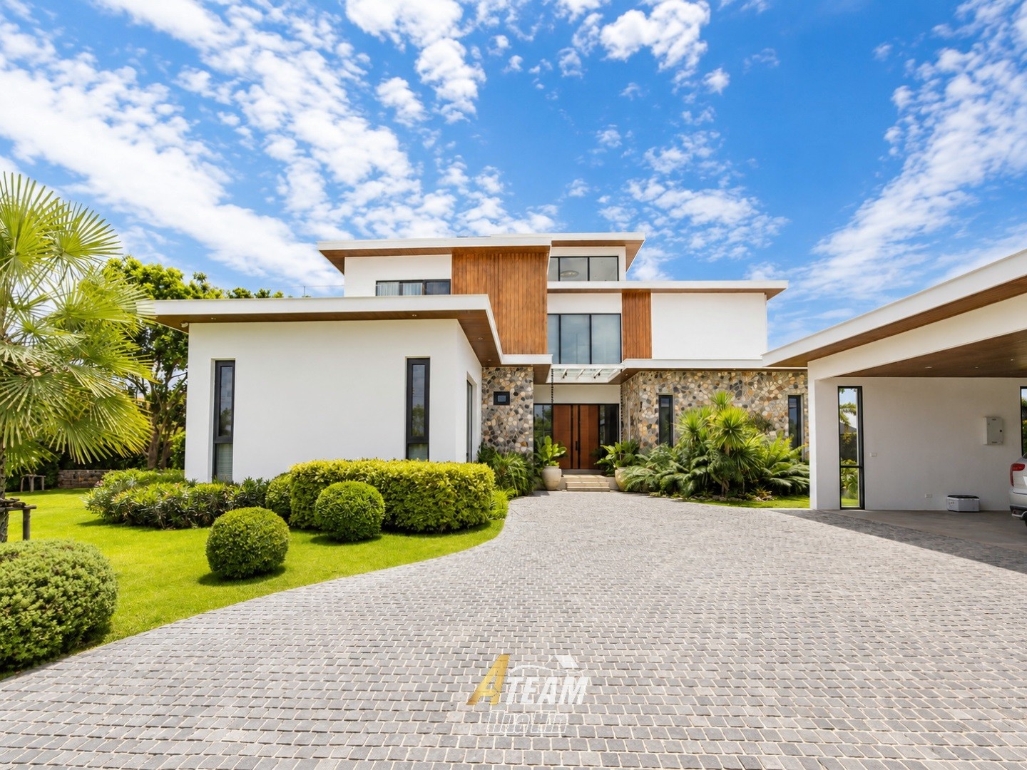 Villa de luxe exceptionnelle de 4 chambres dans le secteur de Black Mountain