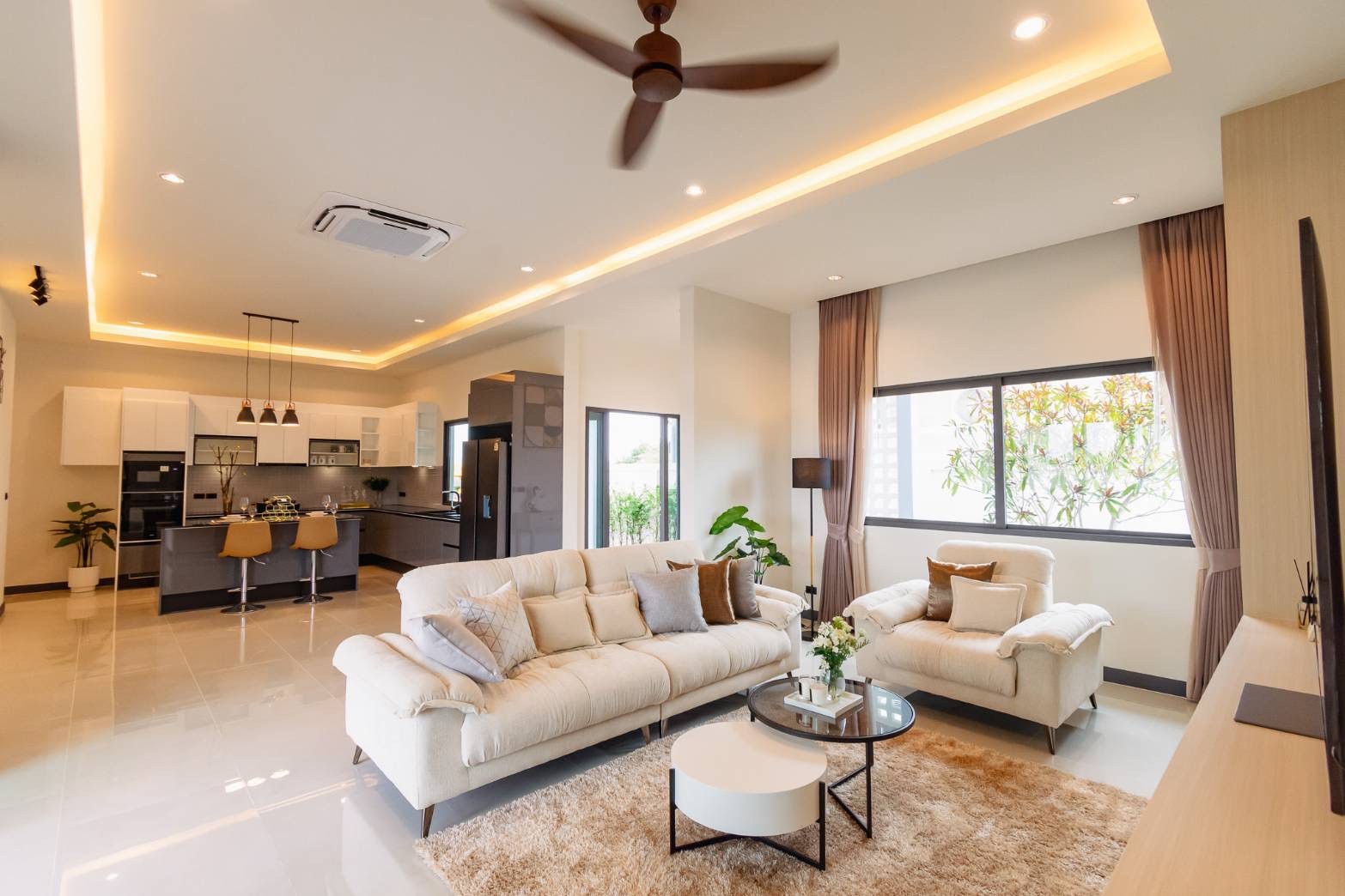 Villa privée avec piscine, 3 chambres et 3 salles de bains, au design élégant